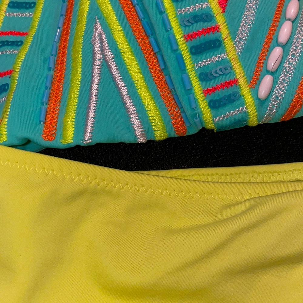 VS Bikini - Picture 5 of 5